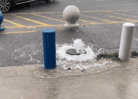 井蓋缺失易踩空墜井，智能井蓋護出行安全(圖1)